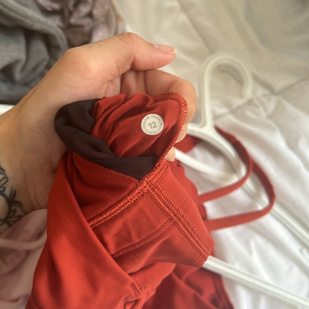 Lululemon cloud bra - Picture 3 of 3